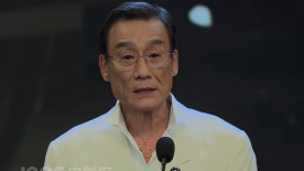 可以说，这一张海报，捕捉到了拳击手的“决定性瞬间”。